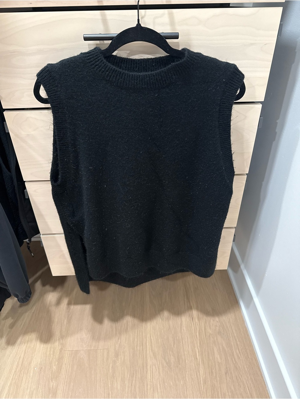 Black Knit Sleeveless Sweater Vest